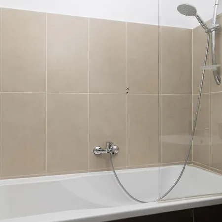 Monochrome Rosettes-1Br For 2-Old Town * קרקוב