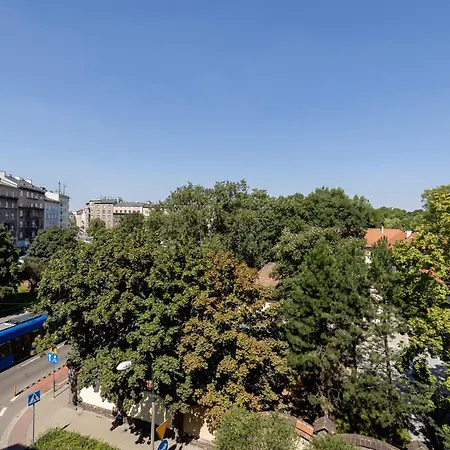 Monochrome Rosettes-1Br For 2-Old Town דירה קרקוב